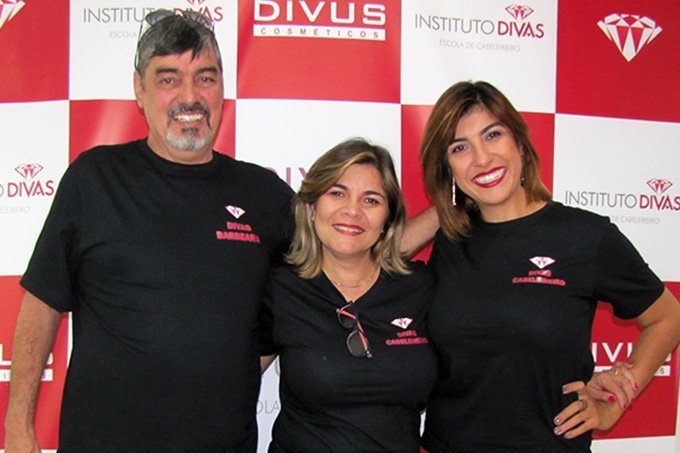 Vivi Andreozzi com o marido e a filha