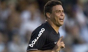 Ronaldo: a estrela do Corinthians e da Hypermarcas