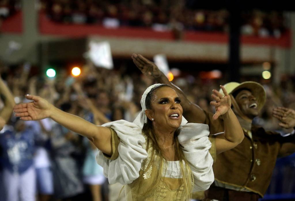 Cantora Ivete Sangalo no desfile da Grande Rio, no Carnaval do Rio de Janeiro, dia 27/02/2017