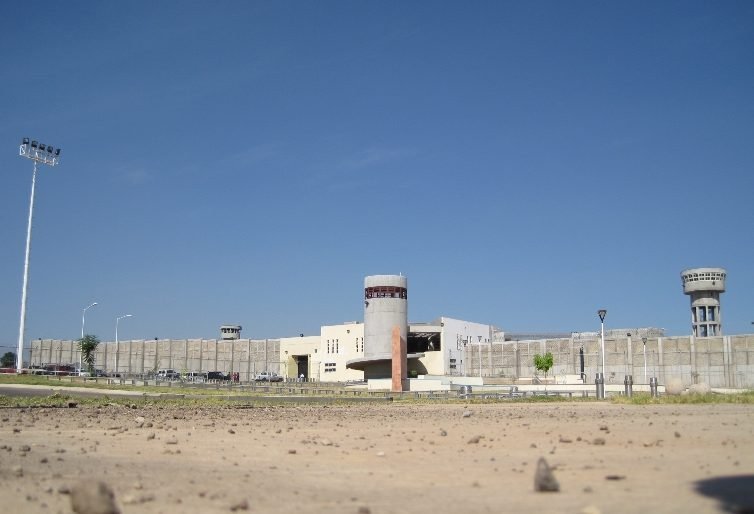 A prisão federal de segurança máxima em Puente Grande, onde El Chapo e El Licenciado se tornaram próximos