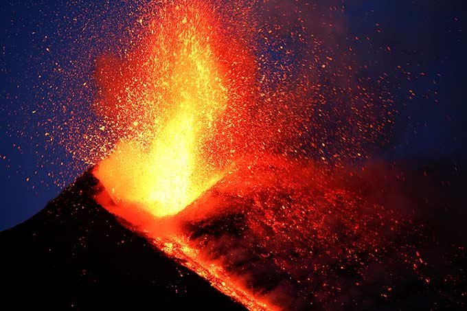 Erupção no Etna, em 28 de fevereiro de 2017