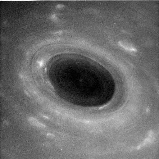 Imagem mostra detalhes da atmosfera de Saturno