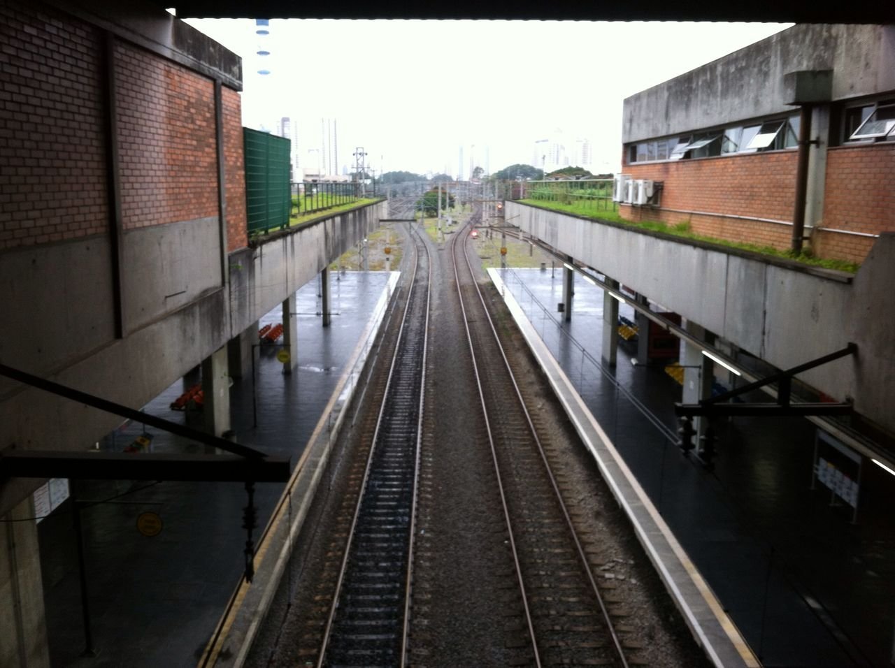 Estação Barra Funda de Trem vazia em dia de greve geral (28/04)