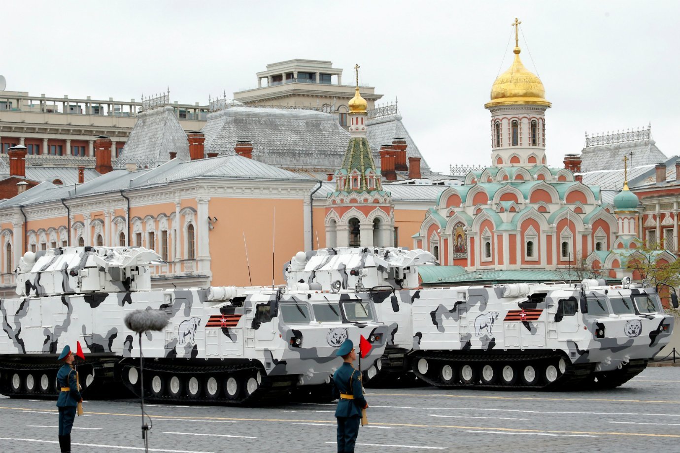 Exército russo desfila em Moscou