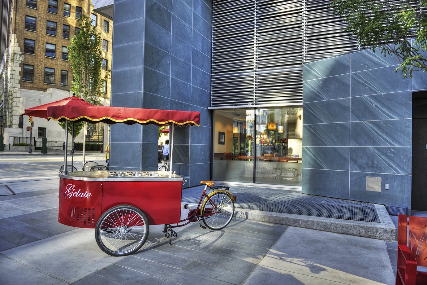 Carrinho de sorvete em ambiente empresarial (food bike)