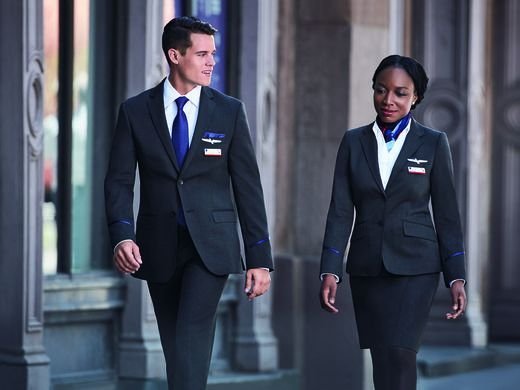 Novo uniforme da American Airlines, que trouxe complicações de saúde
