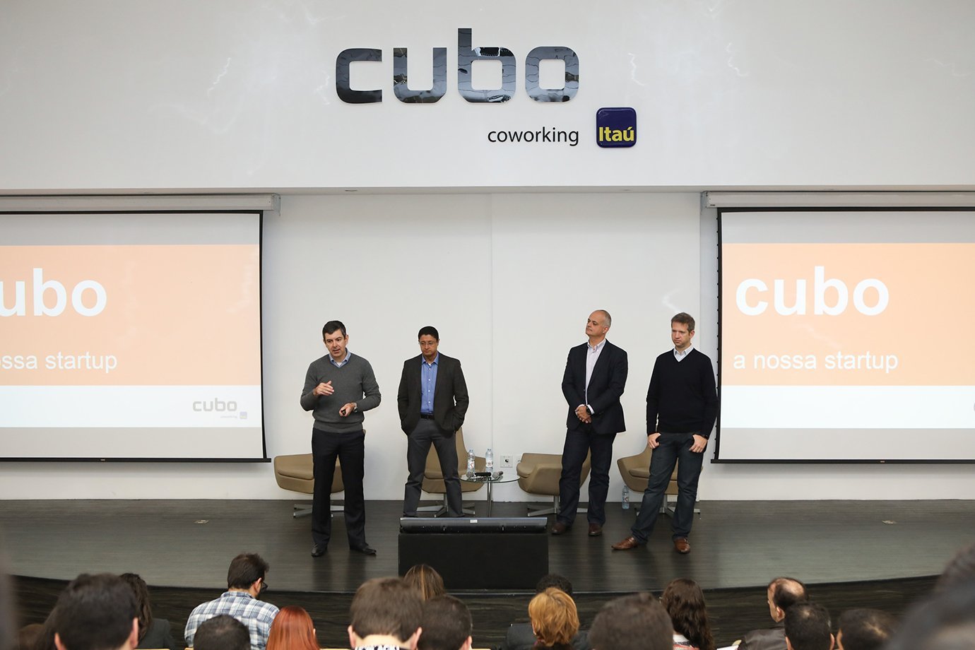 Anúncio de mudança de prédio no Cubo Coworking Itaú