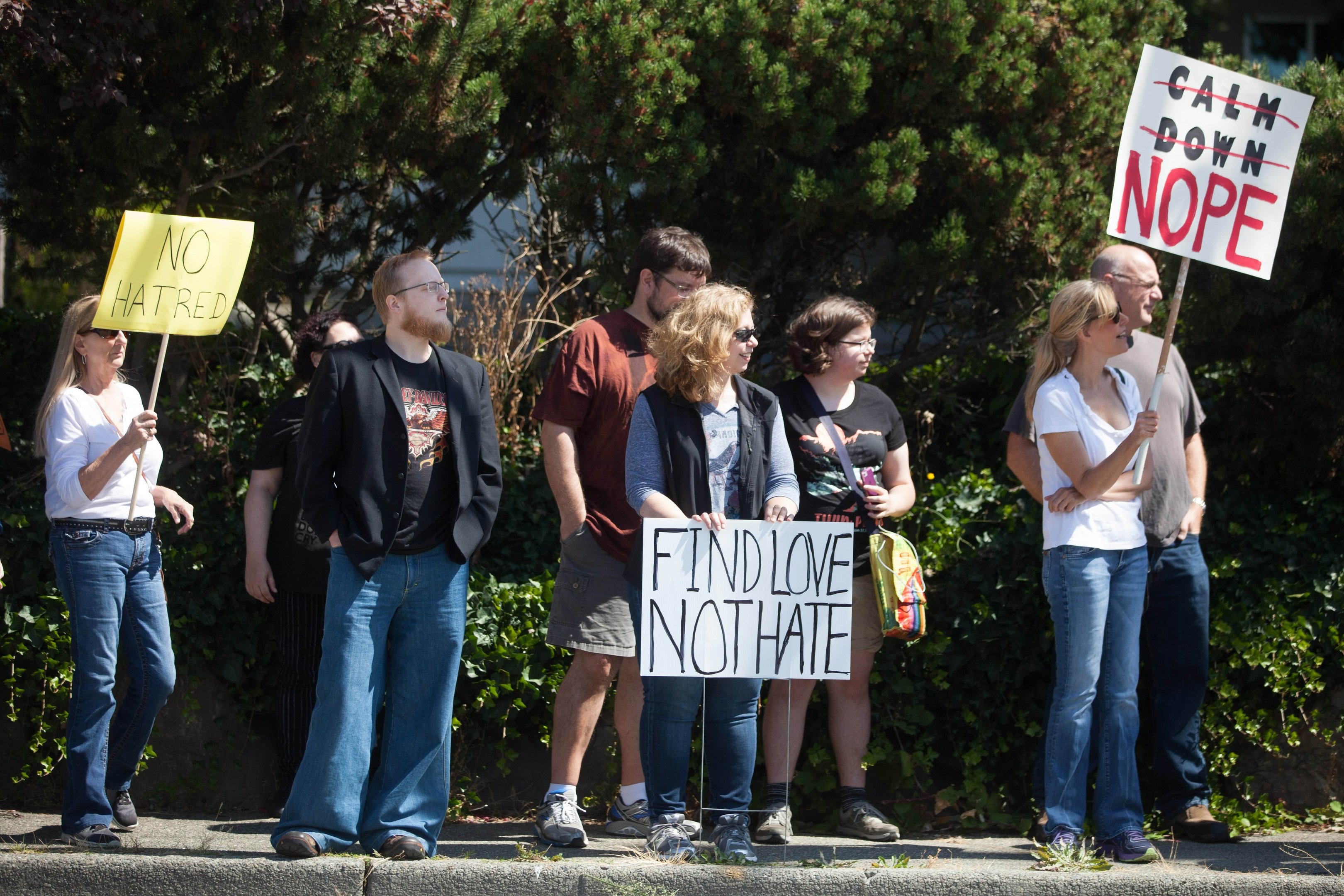 Manifestação em solidariedade a Charlottesville em Kirland, no estado de Washington