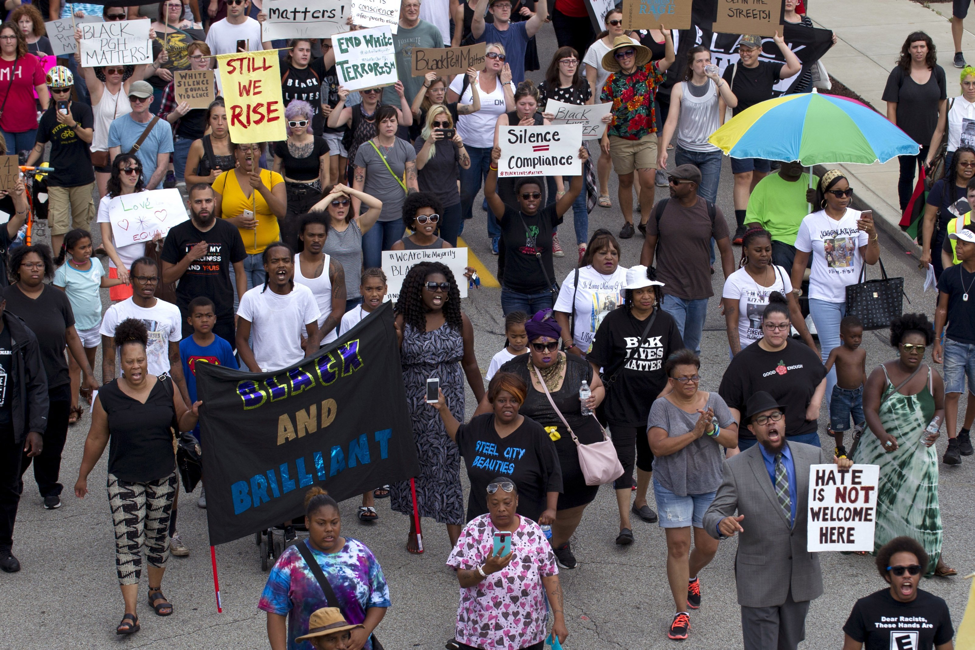 Manifestação em solidariedade a Charlottesville em Pittsburg, no estado da Pensilvânia