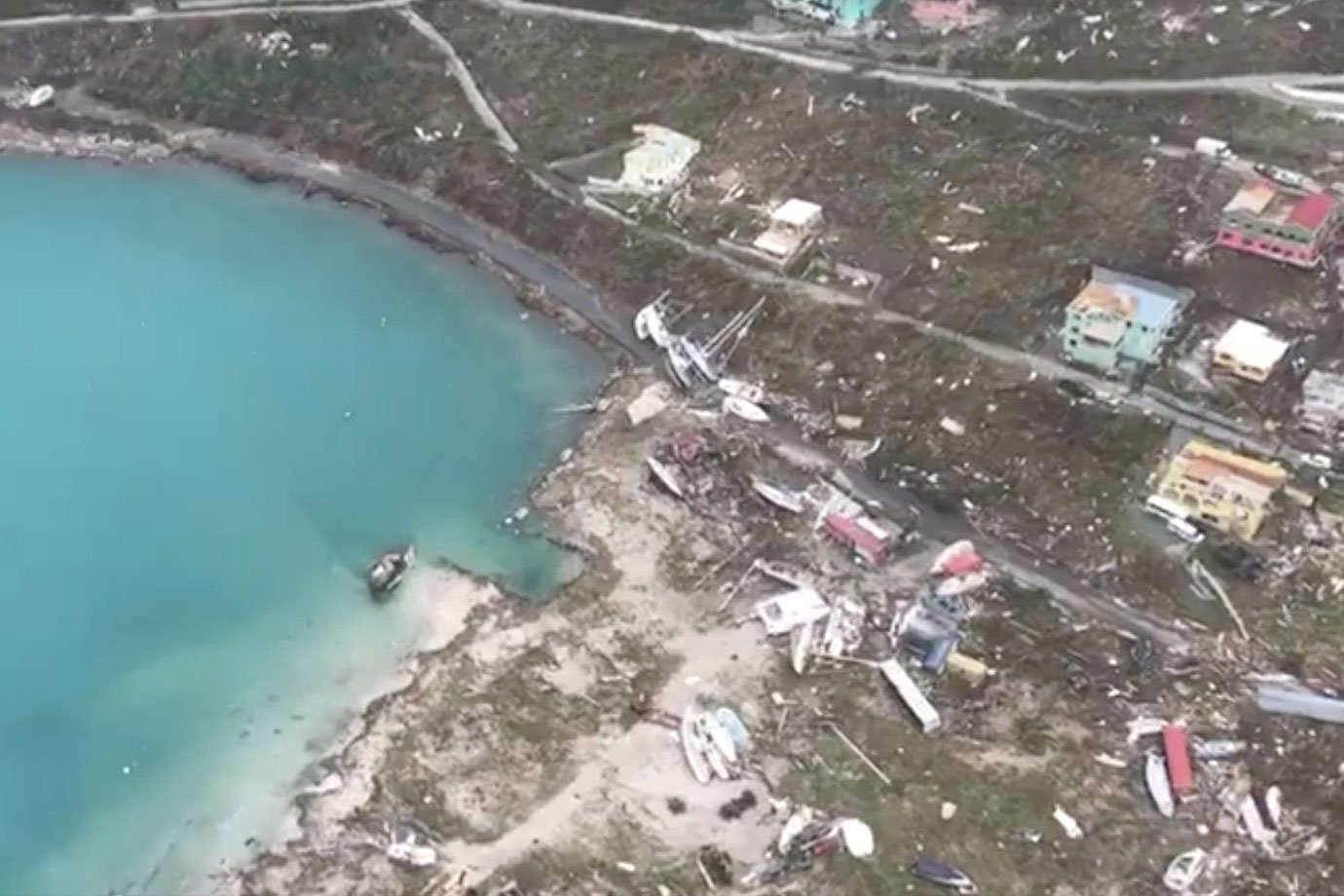 Imagem aérea mostra rastro de destruição deixado pelo Furacão Irma nas Ilhas Virgens