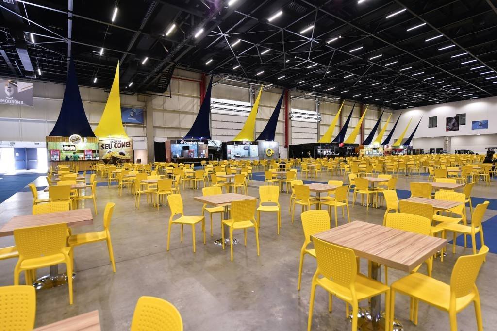 A praça de alimentação da CCXP2017; evento ocupa uma área de 115 mil m²