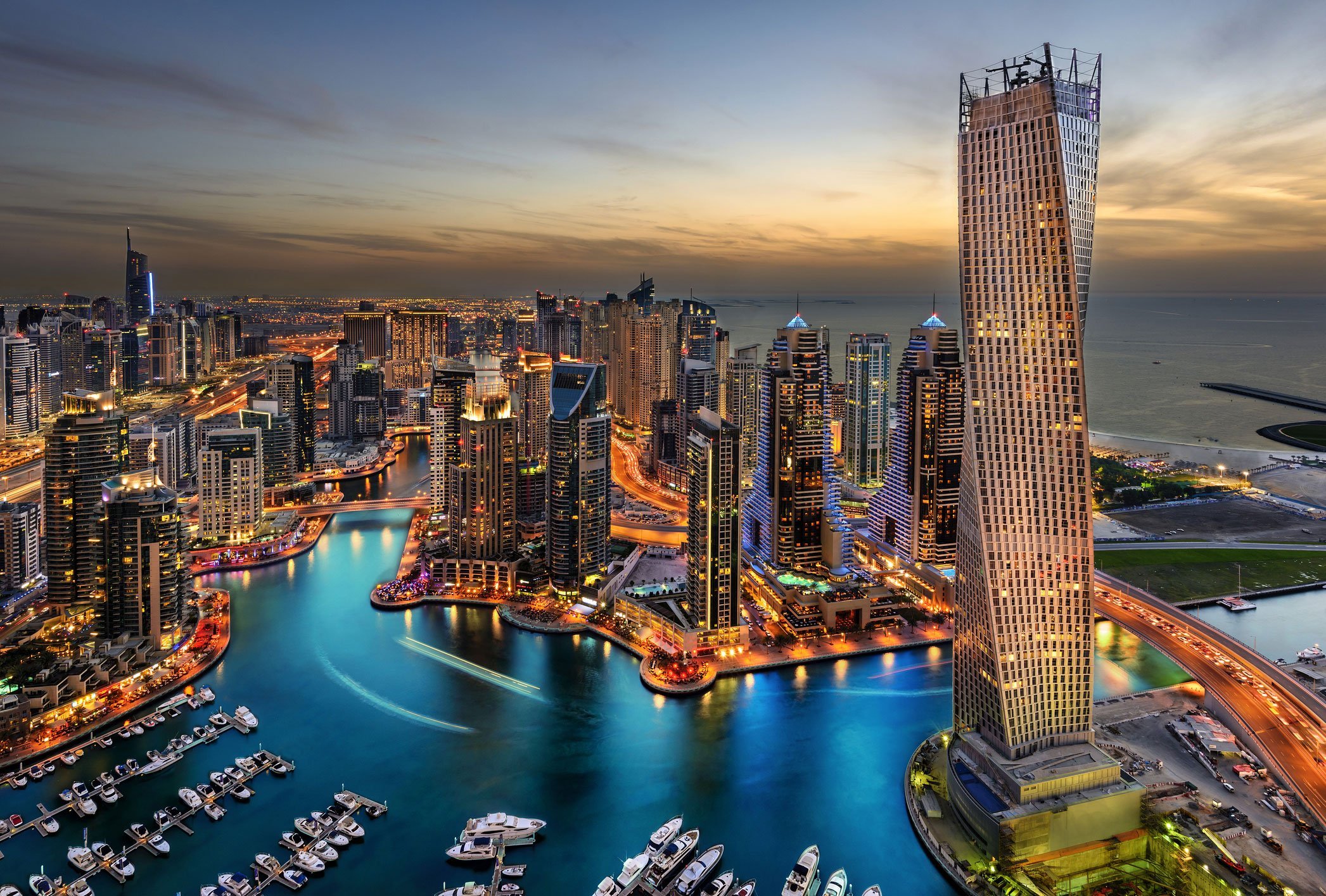 Emirados Árabes alteram leis para atrair turistas e investimentos | Exame