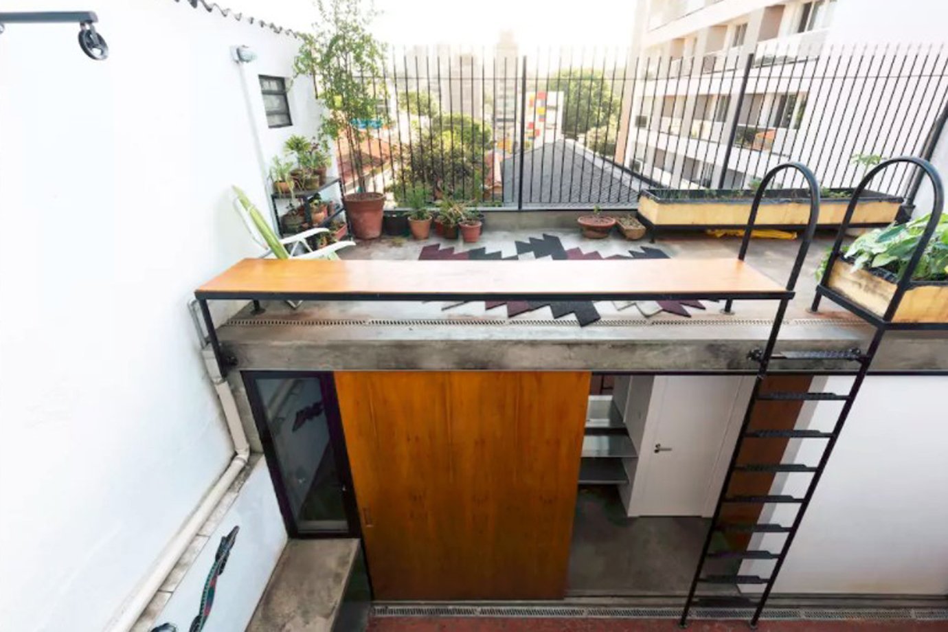 Quartos construídos no terraço do apartamento de Luana e Digo, para serem alugados pelo Airbnb