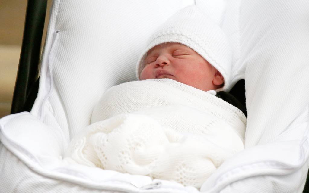 Nasceu nesta segunda-feira (23) o terceiro filho dos duques de Cambridge, William e Kate Middleton