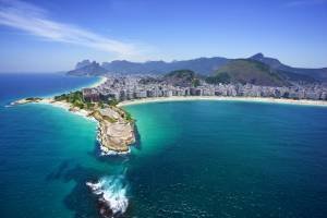 Vista aérea da praia de Copacabana e Ipanema, no Rio de Janeiro