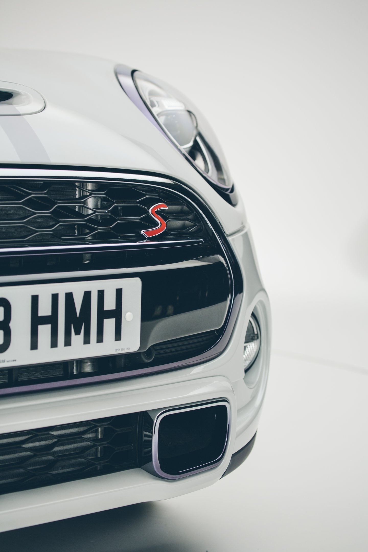 MINI Hatch: lançamento se inspira no casamento real do Príncipe Harry