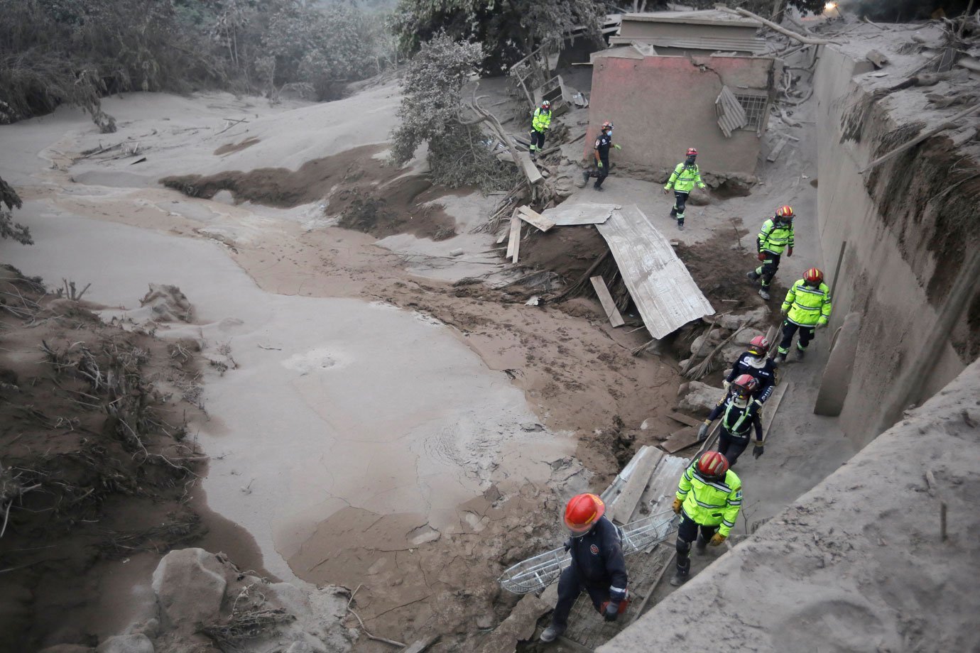 Guatemala decreta estado de calamidade após erupção do Vulcão de Fogo