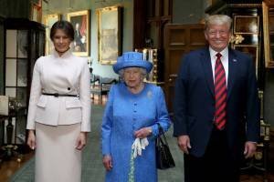 Melania Trump, rainha Elizabeth II e Donald Trump 