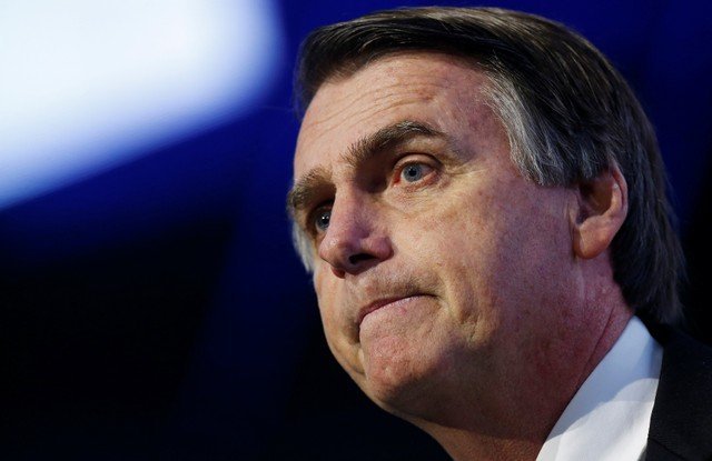 Agressão e ameaça complicam ainda mais Bolsonaro com mulheres
