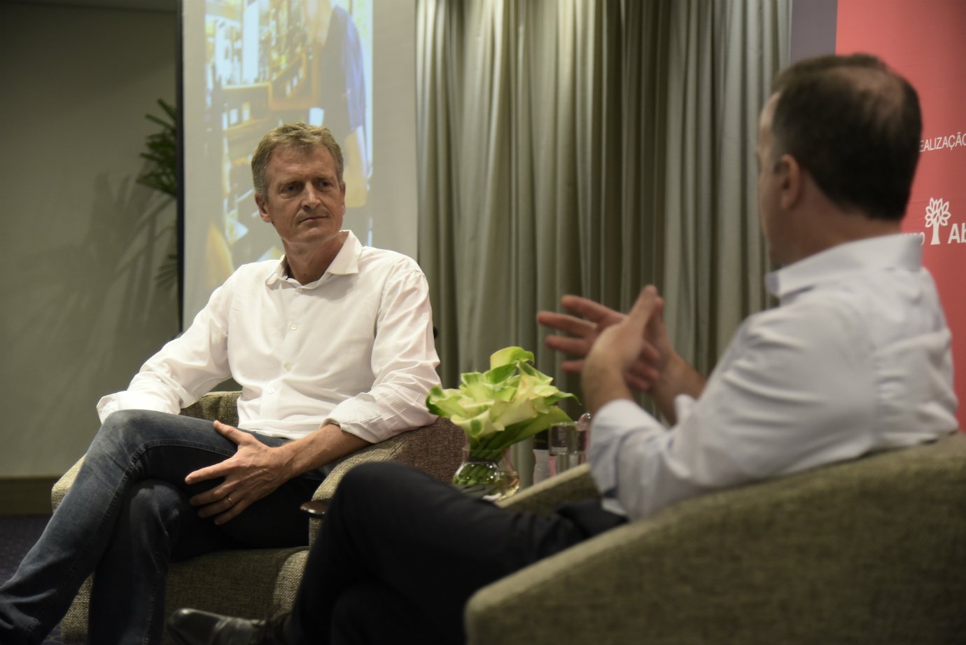 Marco Kerkmeester, do Santo Grão, em palestra no EXAME Mentoria PME