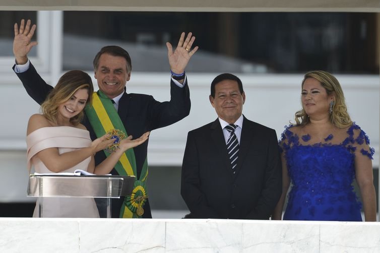 A primeira-dama Michelle Bolsonaro fez discurso em Libras no Parlatório do Palácio do Planalto durante solenidade de posse do marido - Marcelo Camargo/Agência Brasil