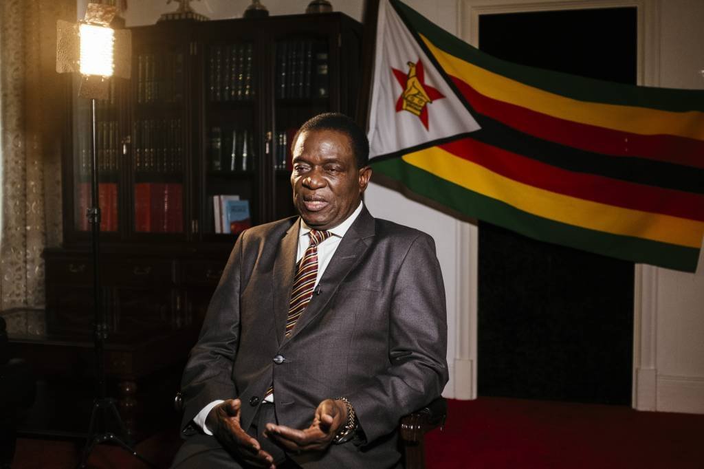 Emmerson Mnangagwa, presidente do Zimbábue, em entrevista em Harare em janeiro de 2018