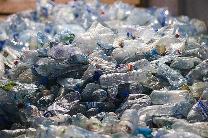 Poluição sem fronteiras — Brasil é o 4º país que mais gera lixo plástico |  Exame