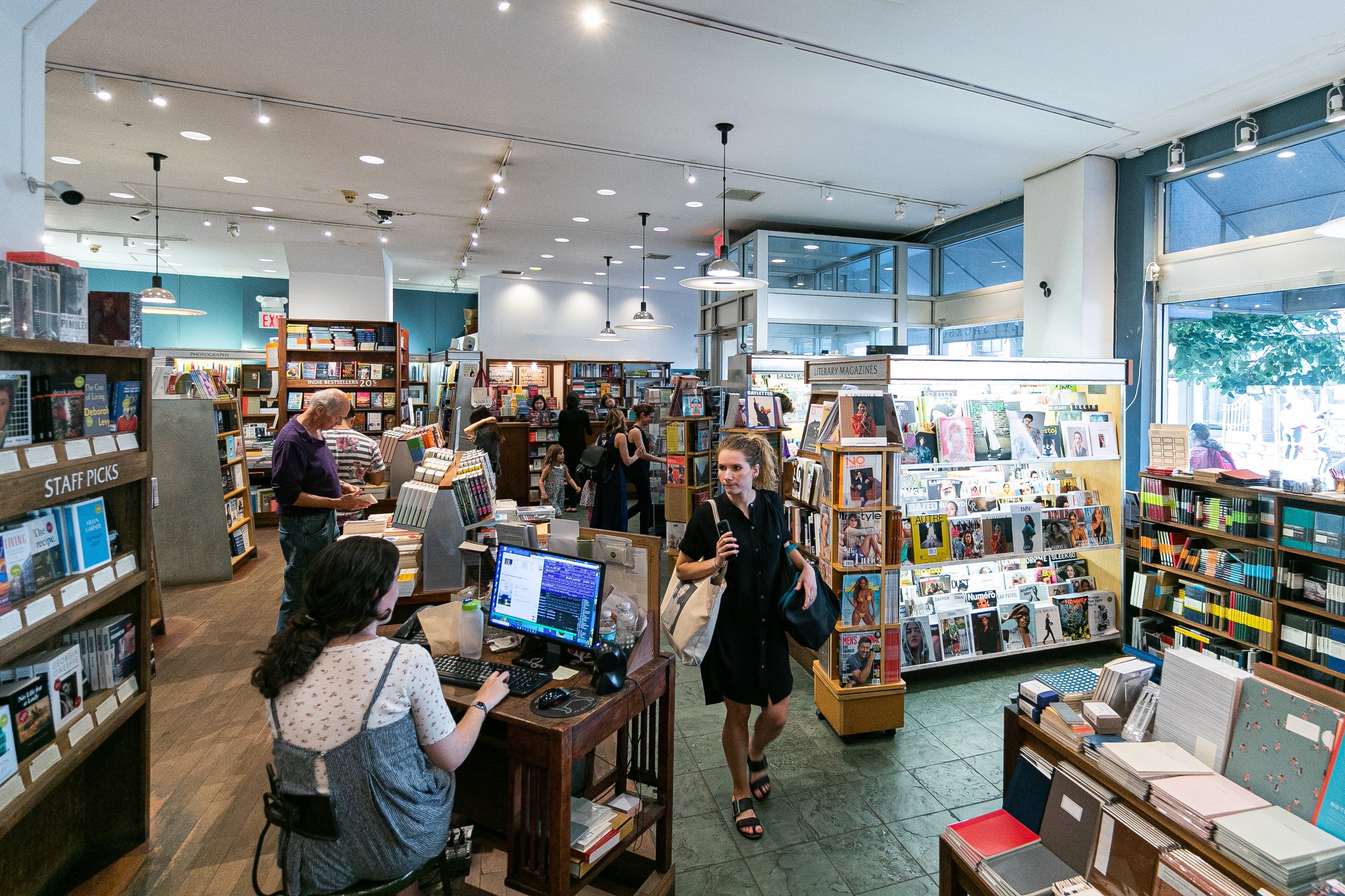 Inside McNally Jackson Independent Booksellers, em Manhattan, NY