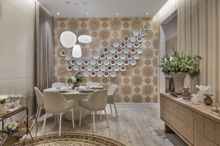 Sala de jantar com papel de parede