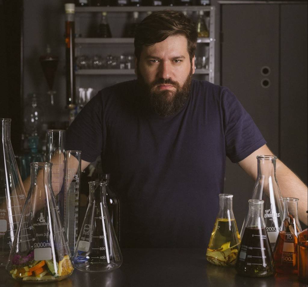 Luis Marcelo Nascimento, sócio e bartender do H. Gin Bar