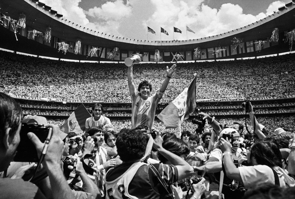 Diego Maradona comemora o título da Argentina na Copa do Mundo de 1986
