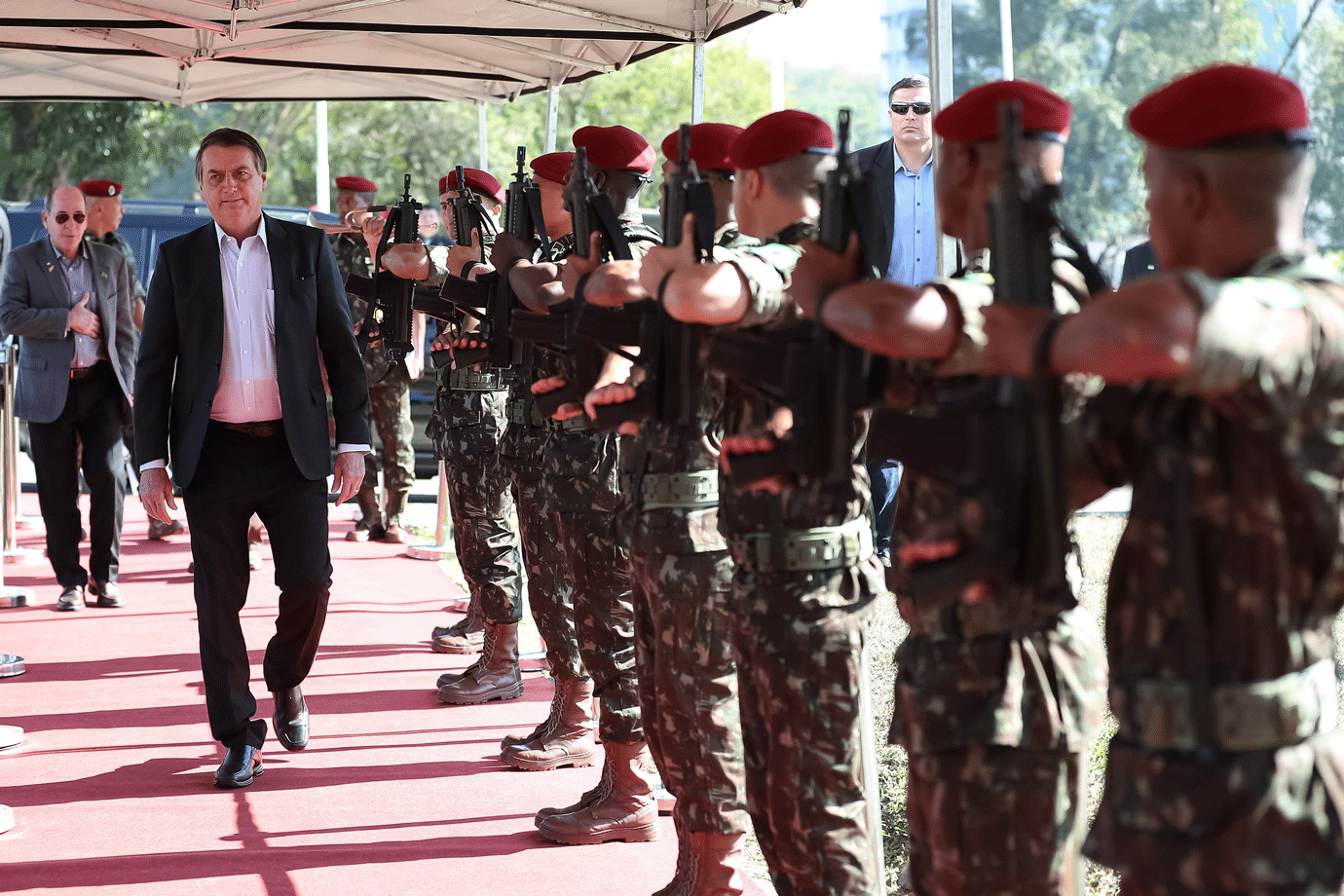 Militares-e-Bolsonaro
