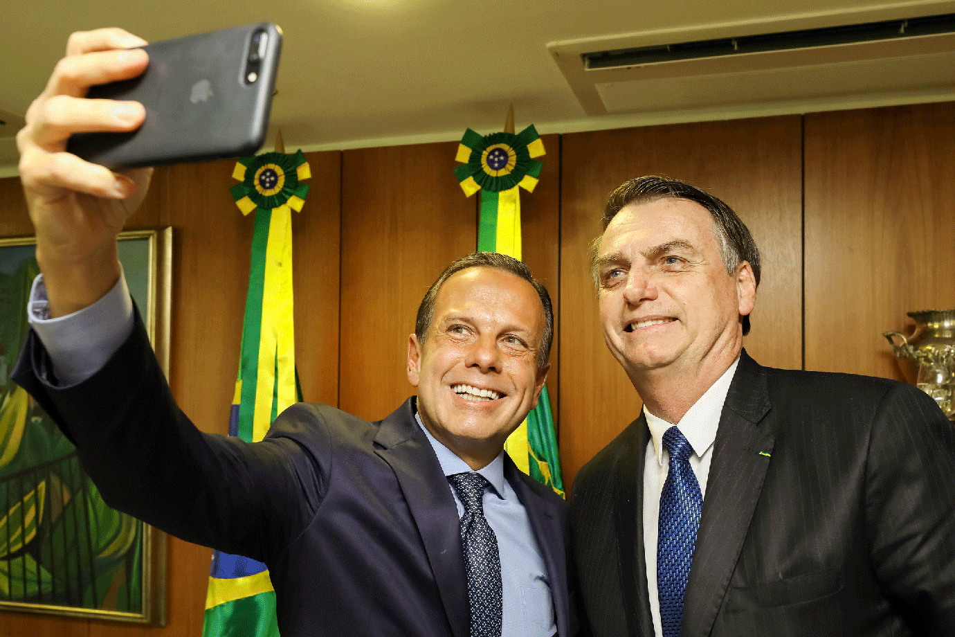 Briga Doria-Bolsonaro deixa obras sob impasse | Exame