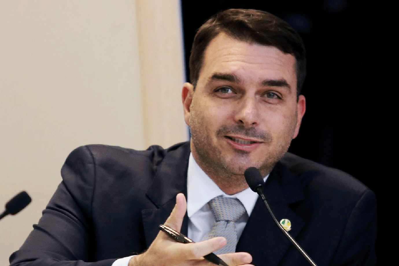 Senador Flávio Bolsonaro participa de assinatura de contrato de adesão do Terminal UTE GNA I do Porto do Açú - para movimentação de GNL (Gás Natural Liquefeito).