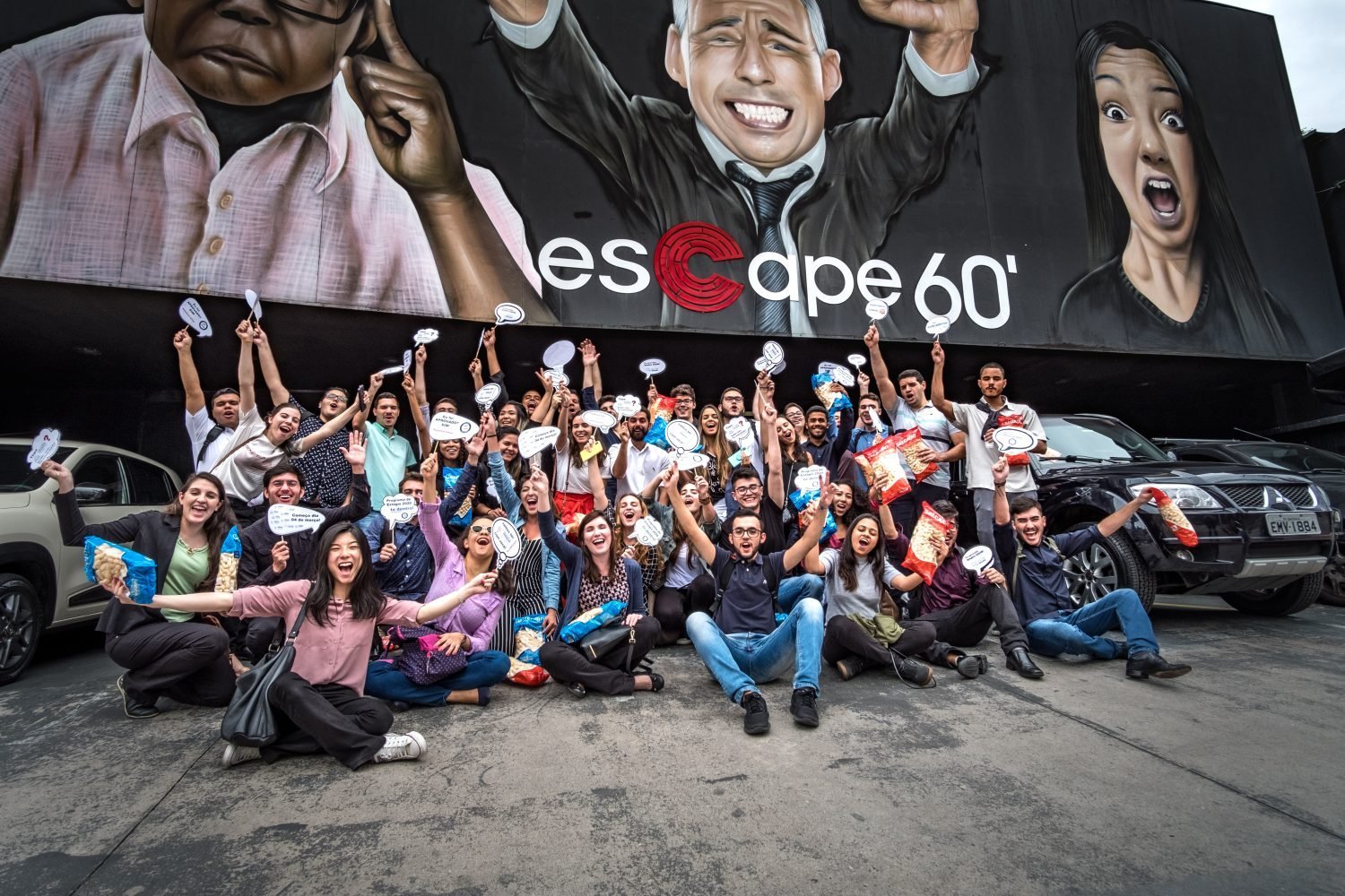 Turma de estagiários do Carrefour no Escape 60 de Moema, em São Paulo