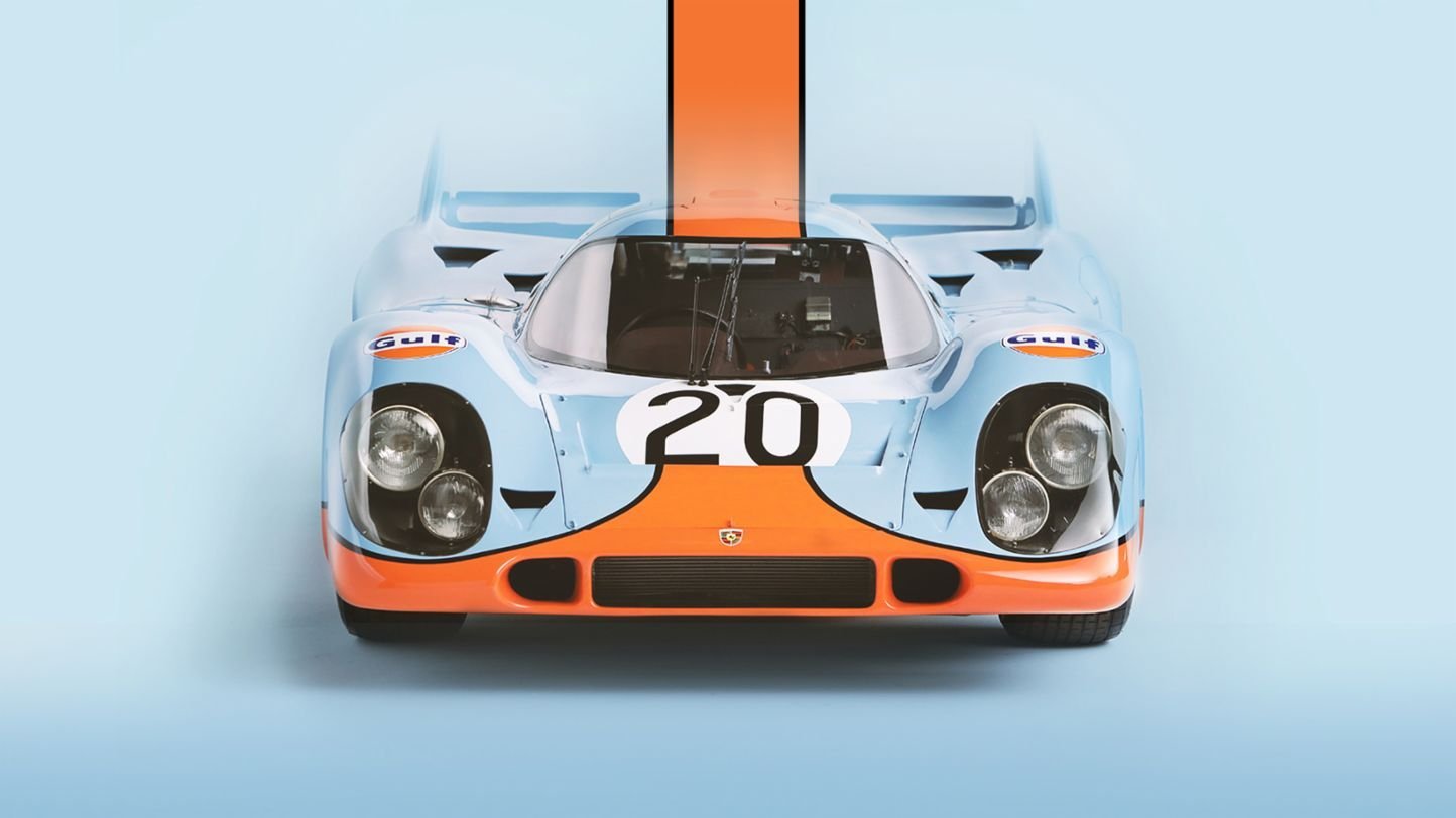 MotorSport- No. 2- 917 in Gulf livery: Azul claro e laranja, astro de Le Mans — o circuito e o fime