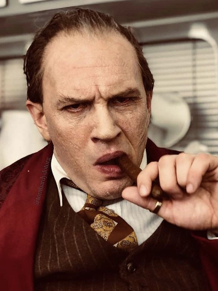 Tom Hardy, como Al Capone