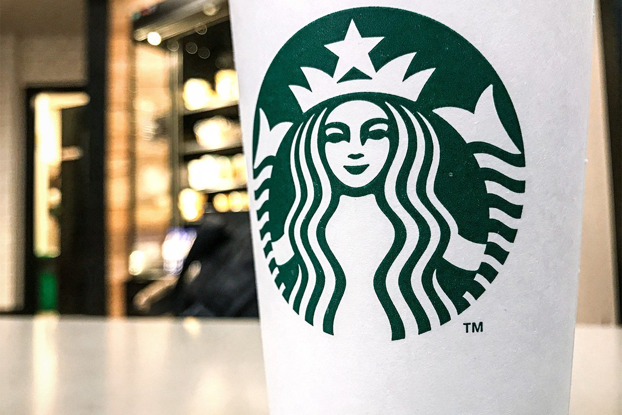 Starbucks: promoção durante dois jogos do Brasil na primeira fase
