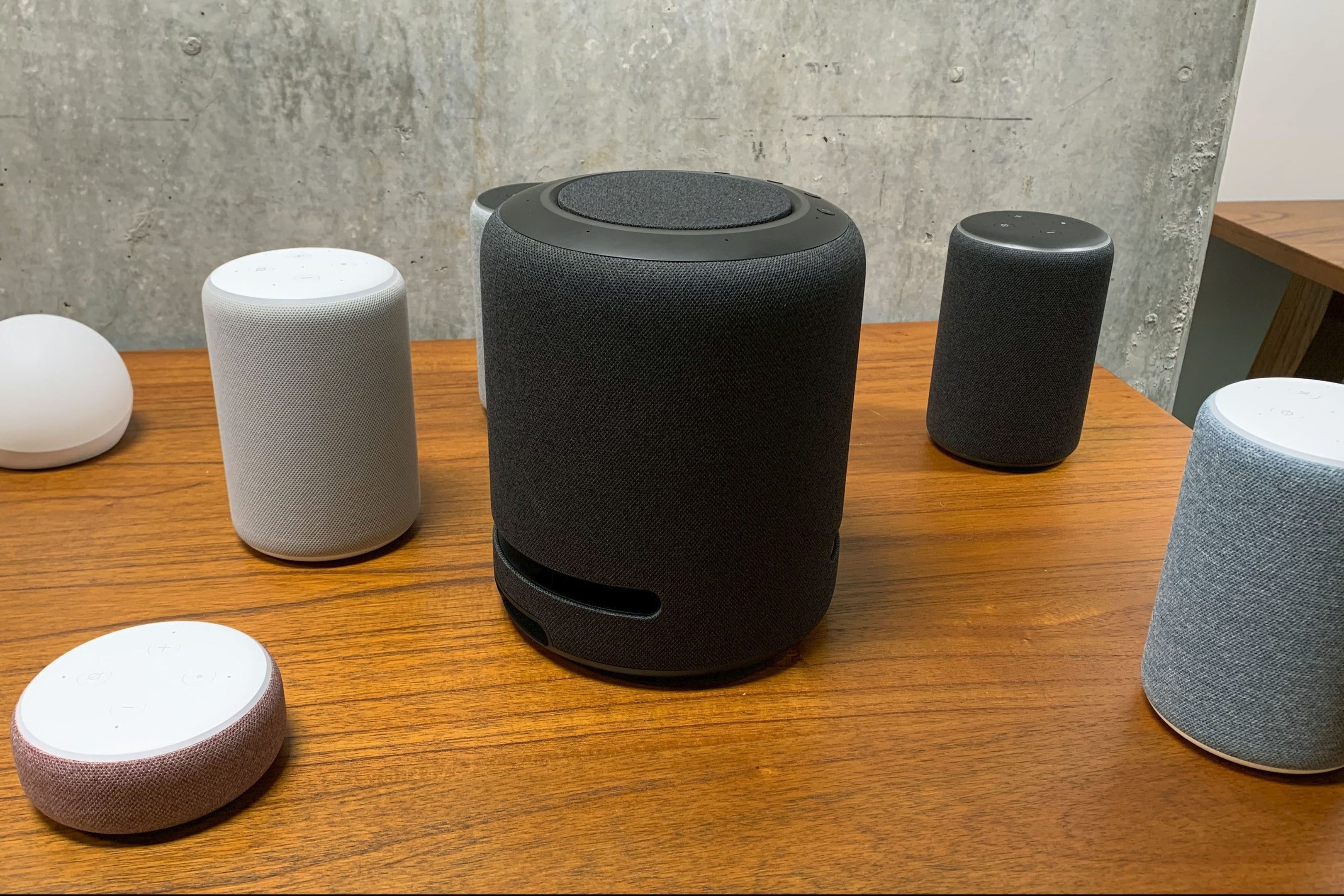 Echo Studio, da Amazon, tem 5 alto-falantes e promete áudio potente