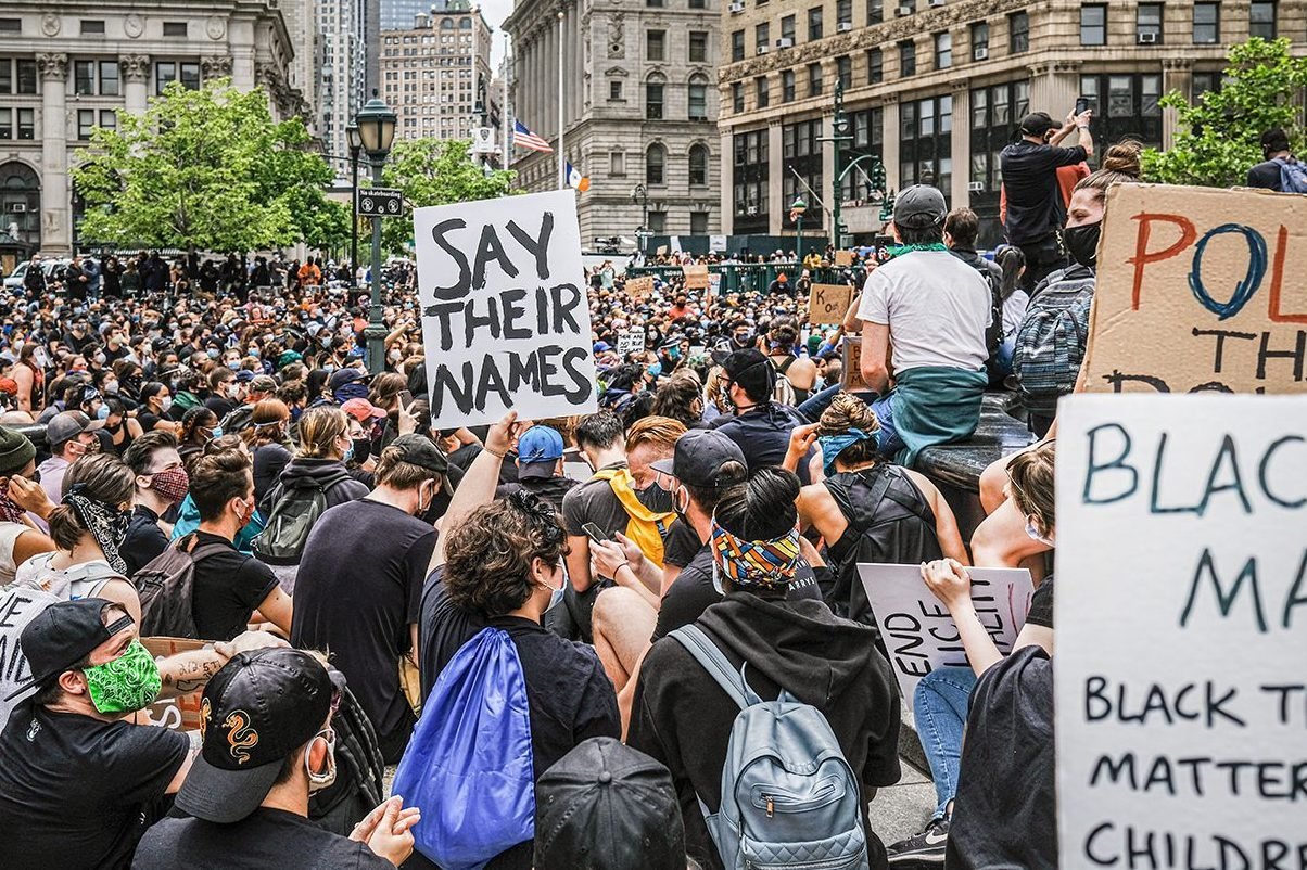 Protestos contra morte de George Floyd continuam em Nova York