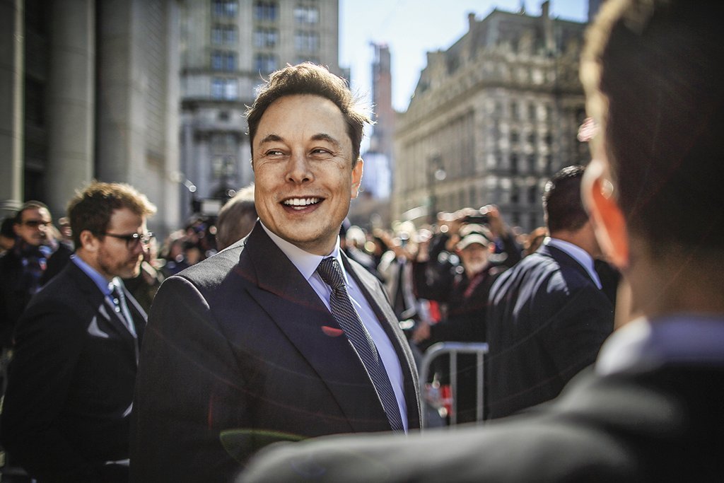 ELON MUSK: o fundador da Tesla chegou a ser o quinto homem mais rico do mundo com a alta das ações em 2020 | Eduardo Munoz/REUTERS