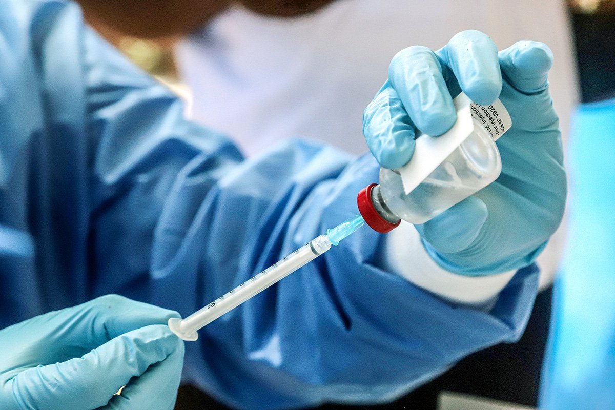 Quanto custa uma vacina contra covid-19? EUA sugere um pre&ccedil;o global