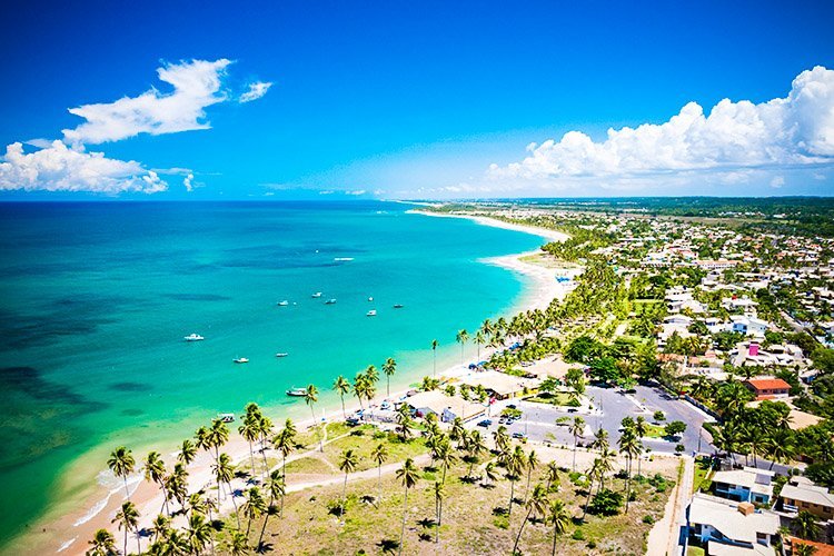 Camaçari é também um polo de turismo que atrai turistas de todas as partes do mundo