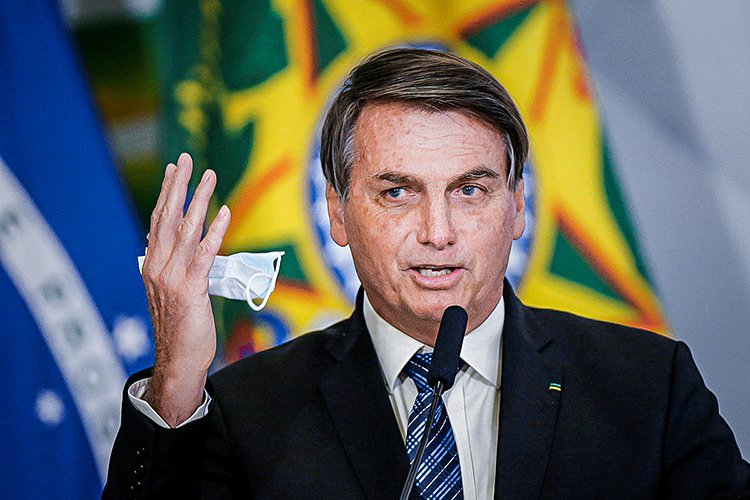 O presidente do Brasil, Jair Bolsonaro, fala durante cerimônia no Palácio do Planalto em Brasília, Brasil, 1º de setembro de 2020. REUTERS / Adriano Machado