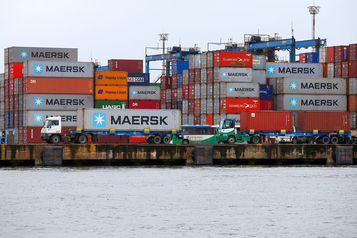 Contêineres da Maersk são vistos no Porto de Santos, Brasil, em 23 de setembro de 2019. Foto tirada em 23 de setembro de 2019. REUTERS / Amanda Perobelli