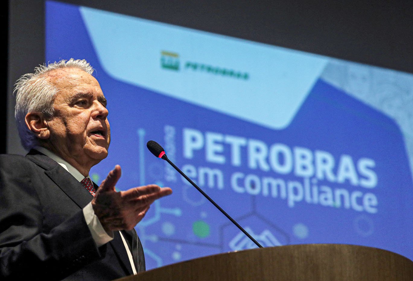 Roberto Castello Branco, CEO da Petróleo Brasileiro S.A. (PETROBRAS), fala durante evento de compliance no Rio de Janeiro, Brasil, em 9 de dezembro de 2019. REUTERS / Sergio Moraes