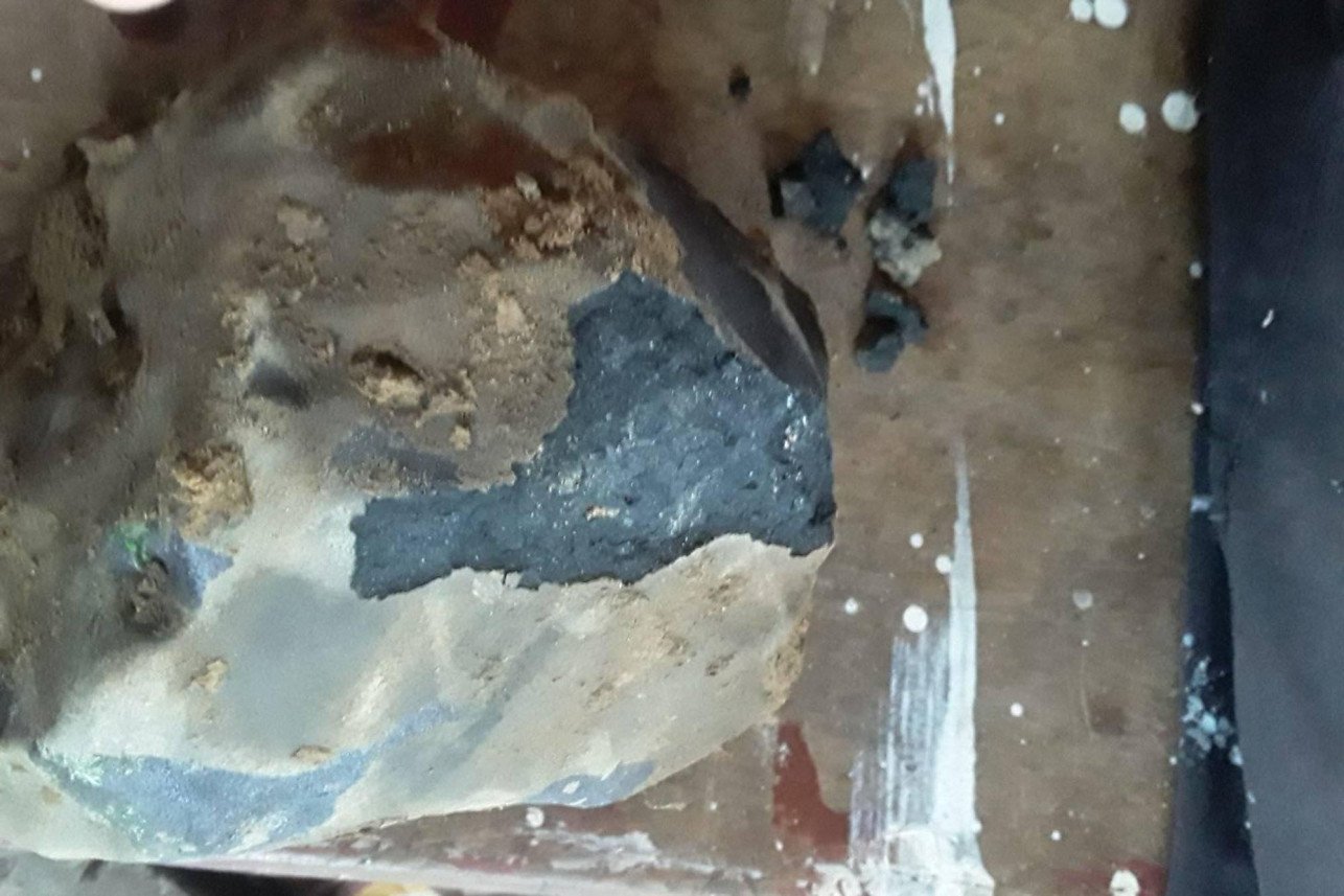 Meteorito cai em casa na Indonésia e deixa morador milionário