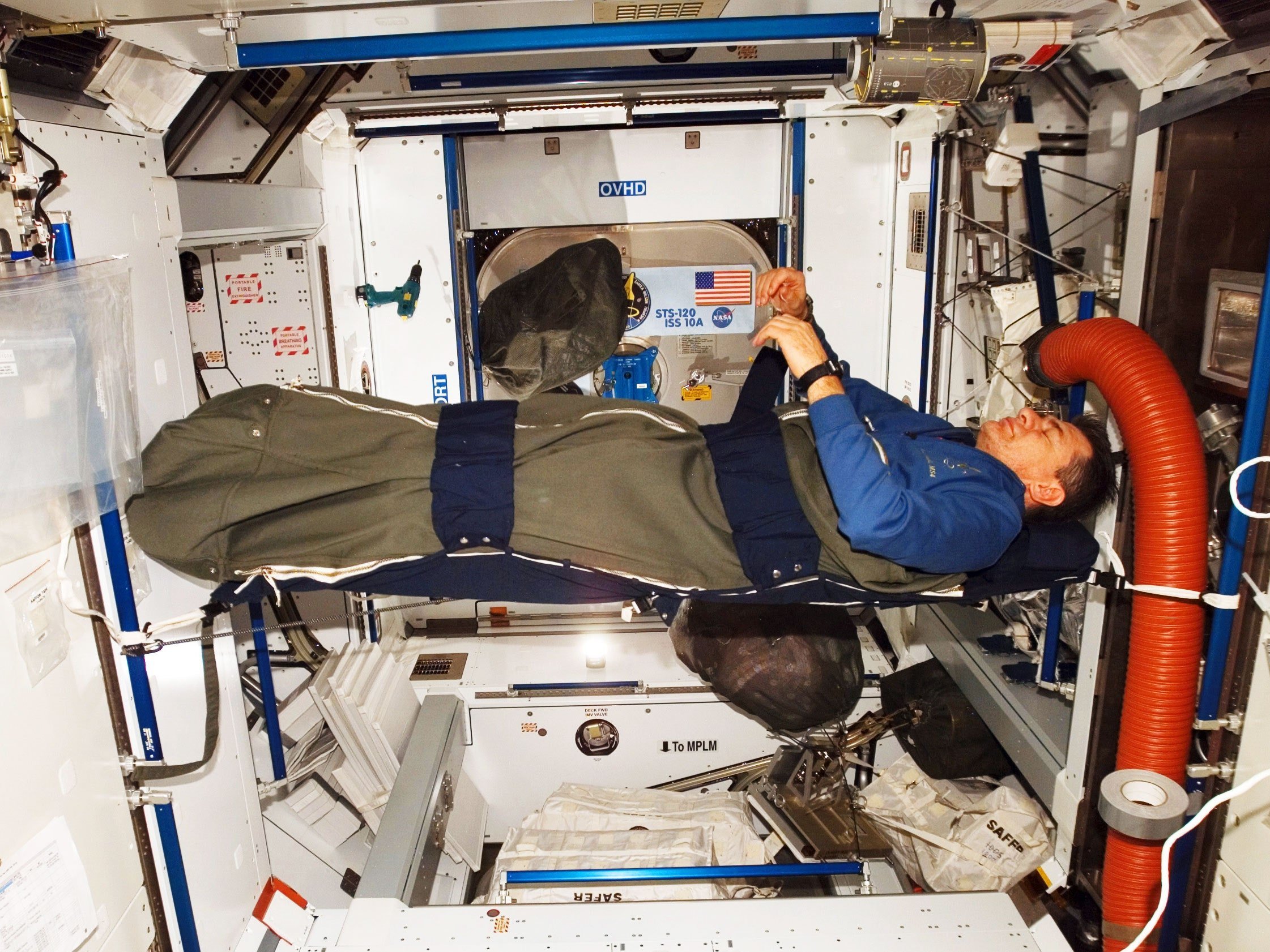 astronauta-iss-cama