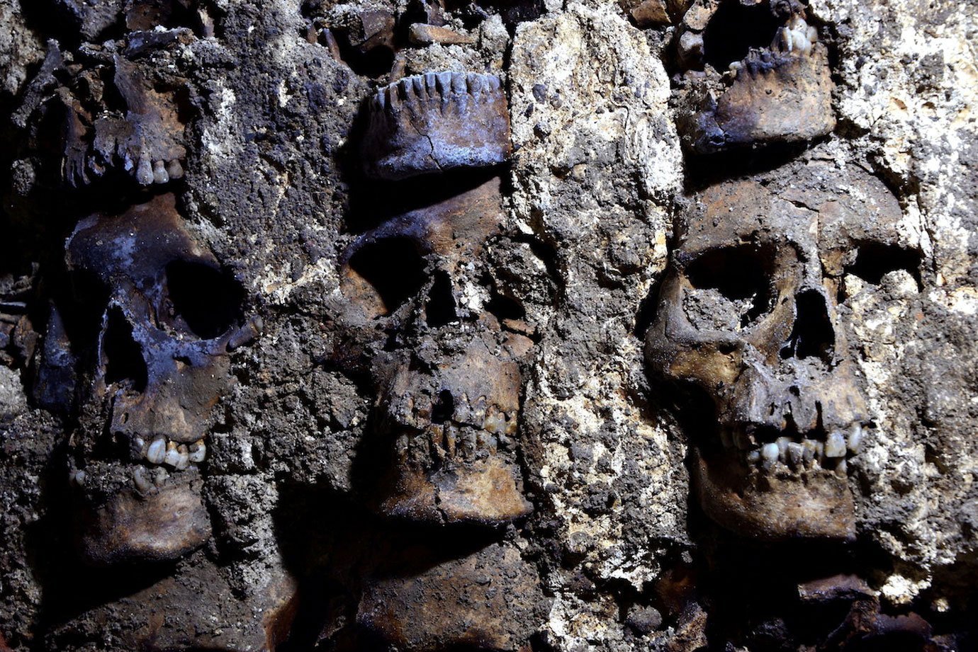 Famosa torre asteca de crânios humanos na Cidade do México