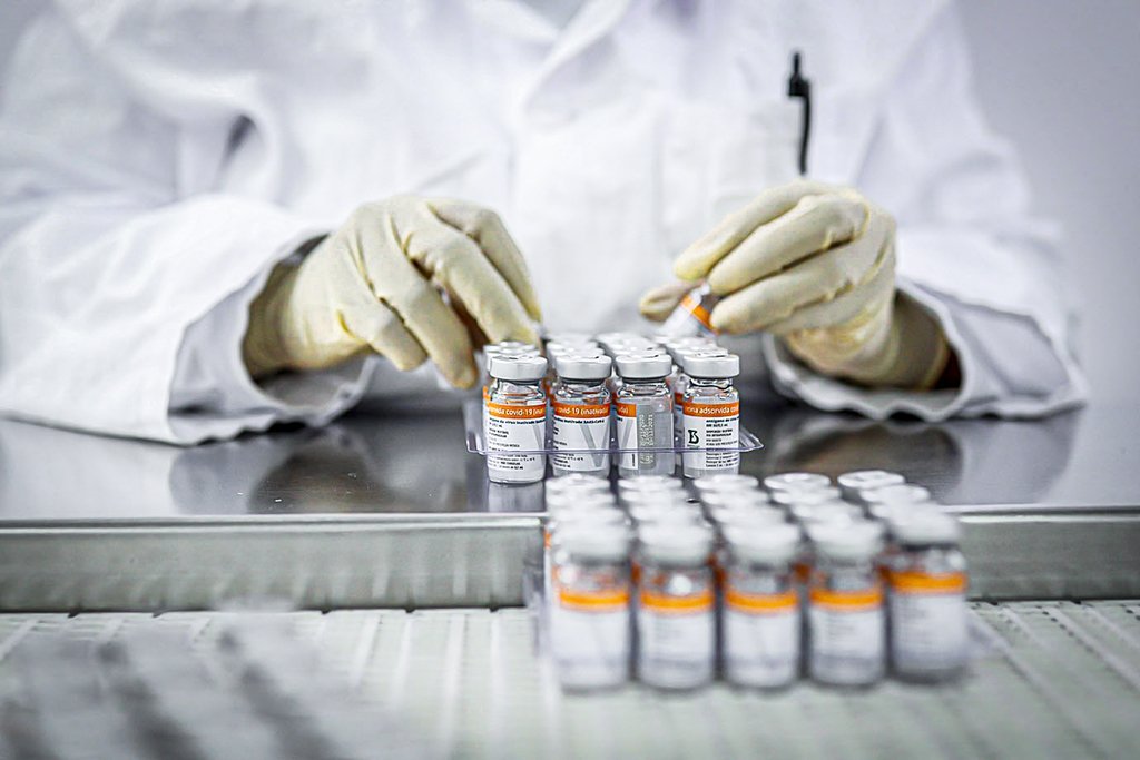Butantan adia para maio entrega de 46 milhões de doses da CoronaVac | Exame